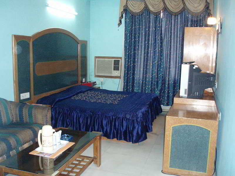 Fabhotel Ashu Palace Karol Bagh Delhi Szoba fotó