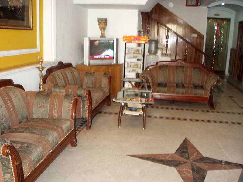 Fabhotel Ashu Palace Karol Bagh Delhi Beltér fotó